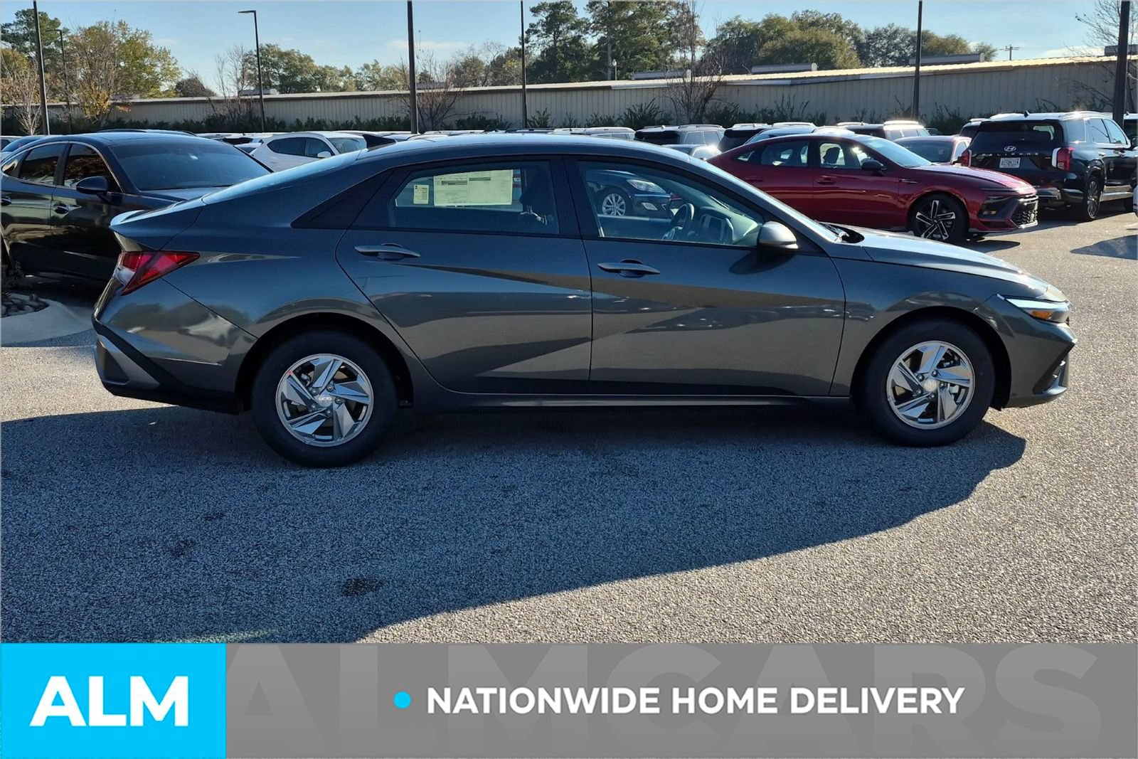 Certified 2026 Hyundai Elantra SE w/ Cargo Package FWD image 4