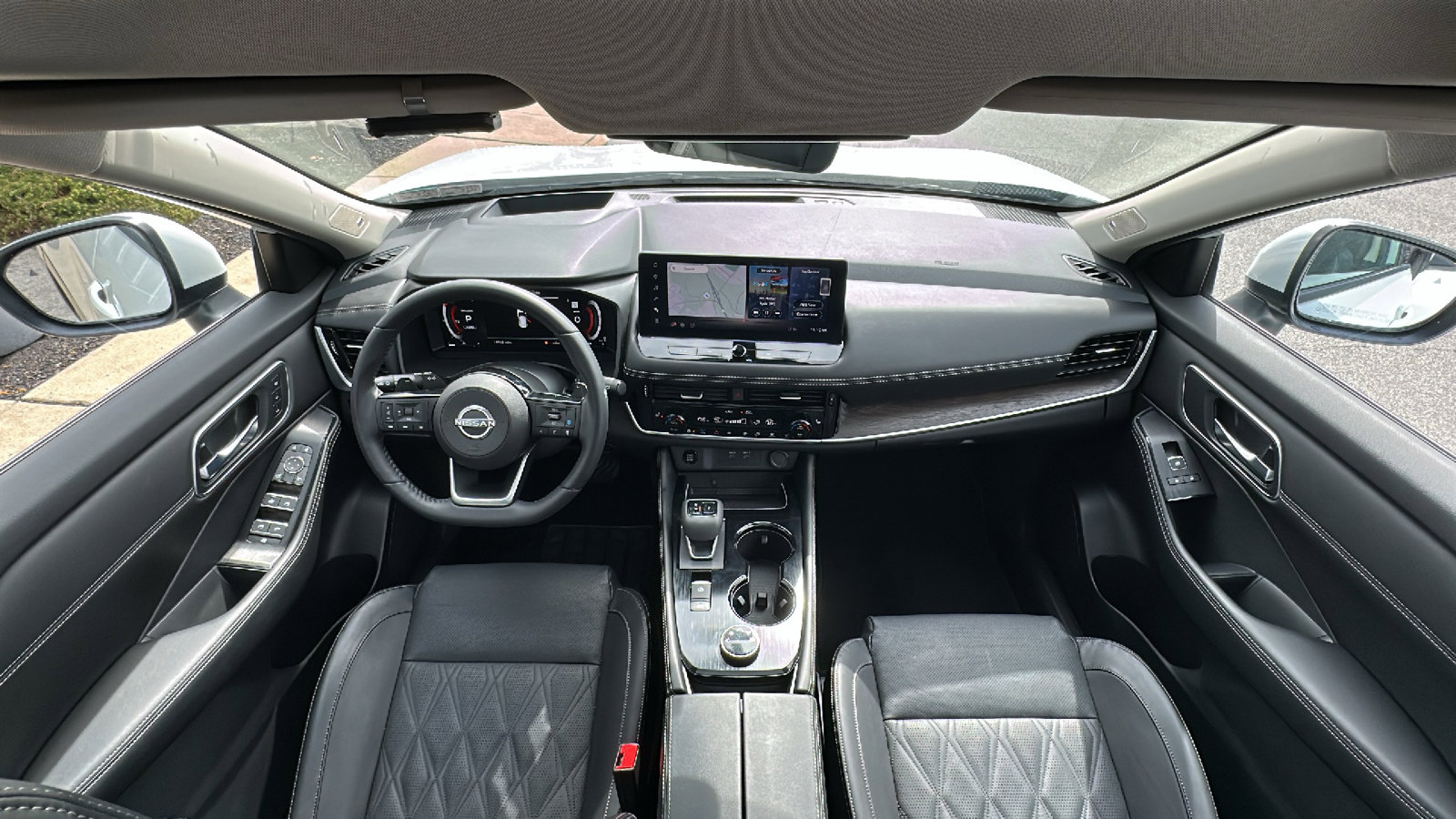 Certified 2024 Nissan Rogue Platinum w/ Platinum Premium Package image 26