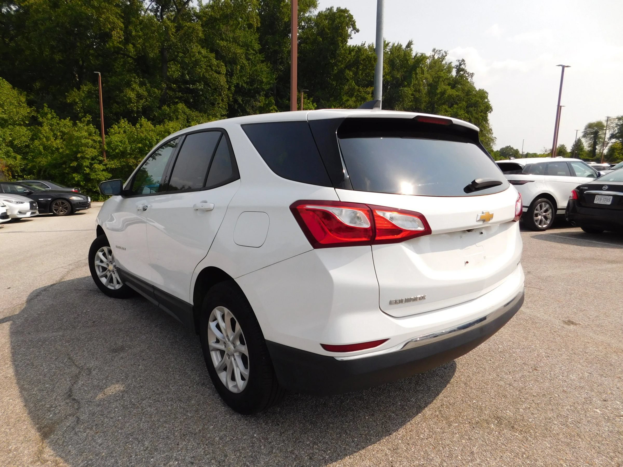 Used 2018 Chevrolet Equinox LS AWD/4WD image 6