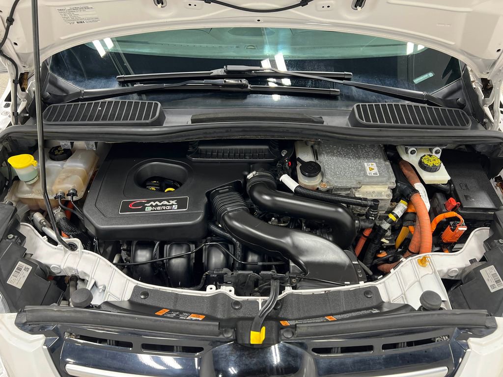 Used 2017 Ford C-MAX Energi Titanium FWD image 26