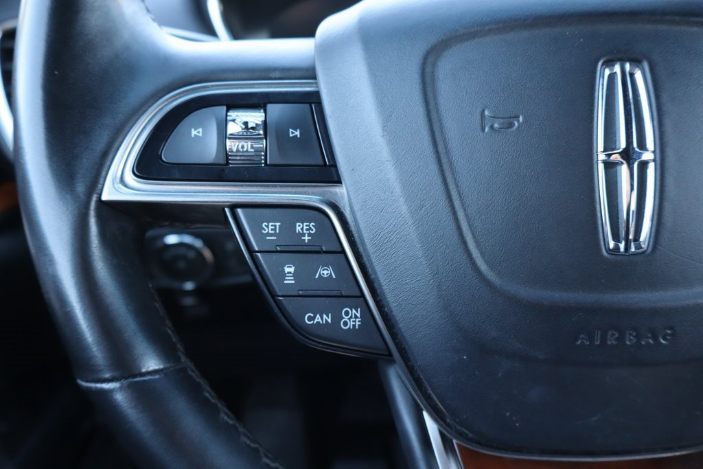 Used 2020 Lincoln Nautilus Reserve image 6