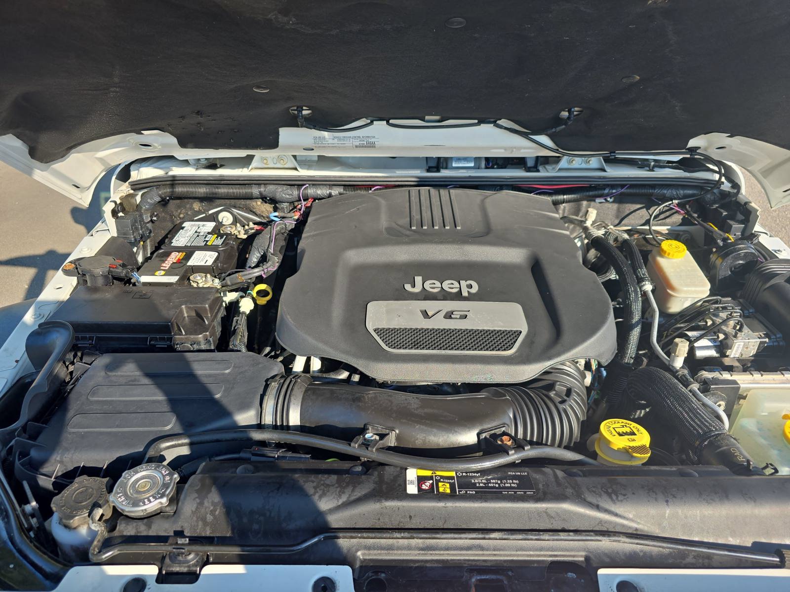 Used 2017 Jeep Wrangler Unlimited Rubicon w/ Connectivity Group AWD/4WD image 27