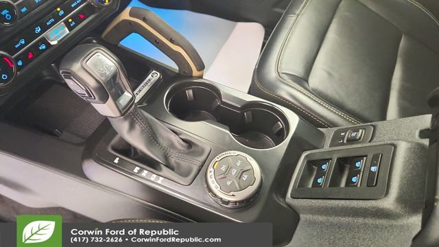 Used 2025 Ford Bronco Badlands image 17