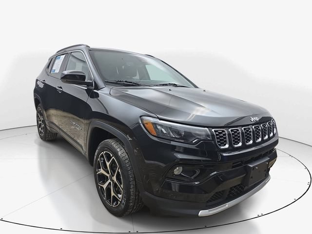 Used 2025 Jeep Compass Limited AWD/4WD image 3