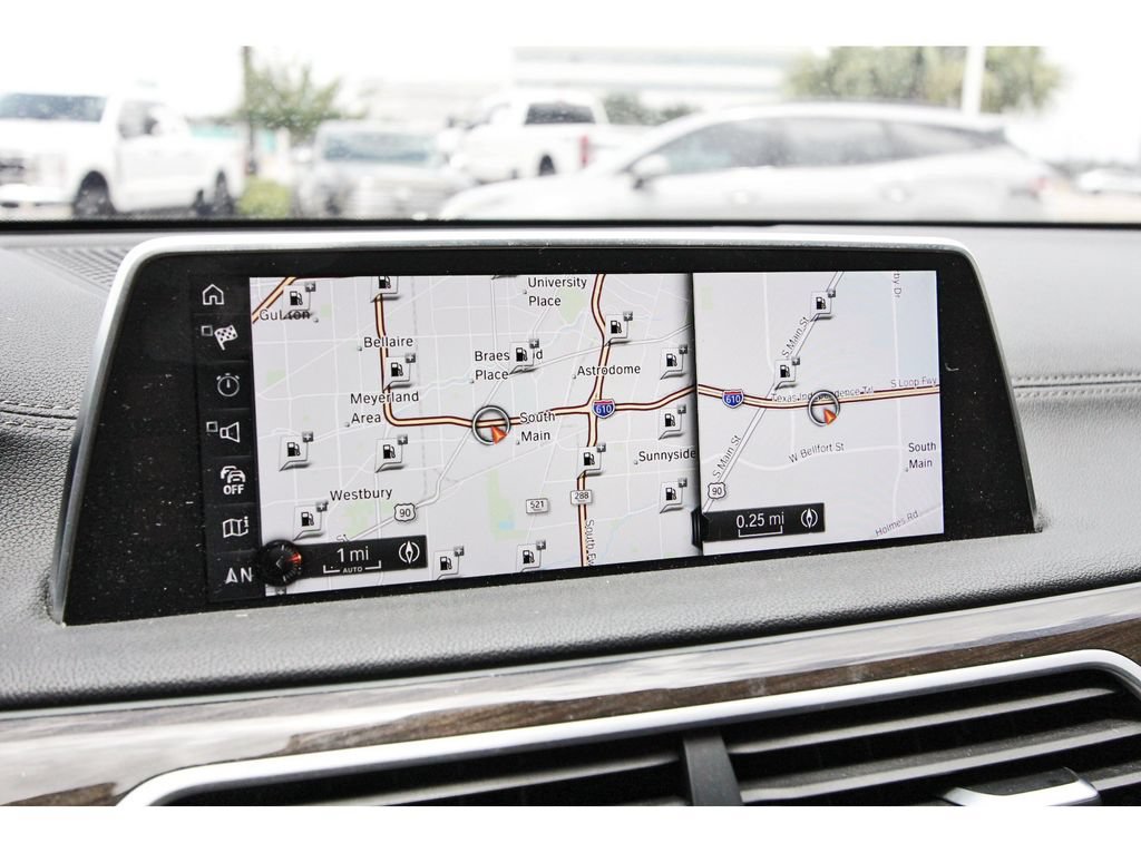 Used 2017 BMW 740i xDrive AWD/4WD image 15