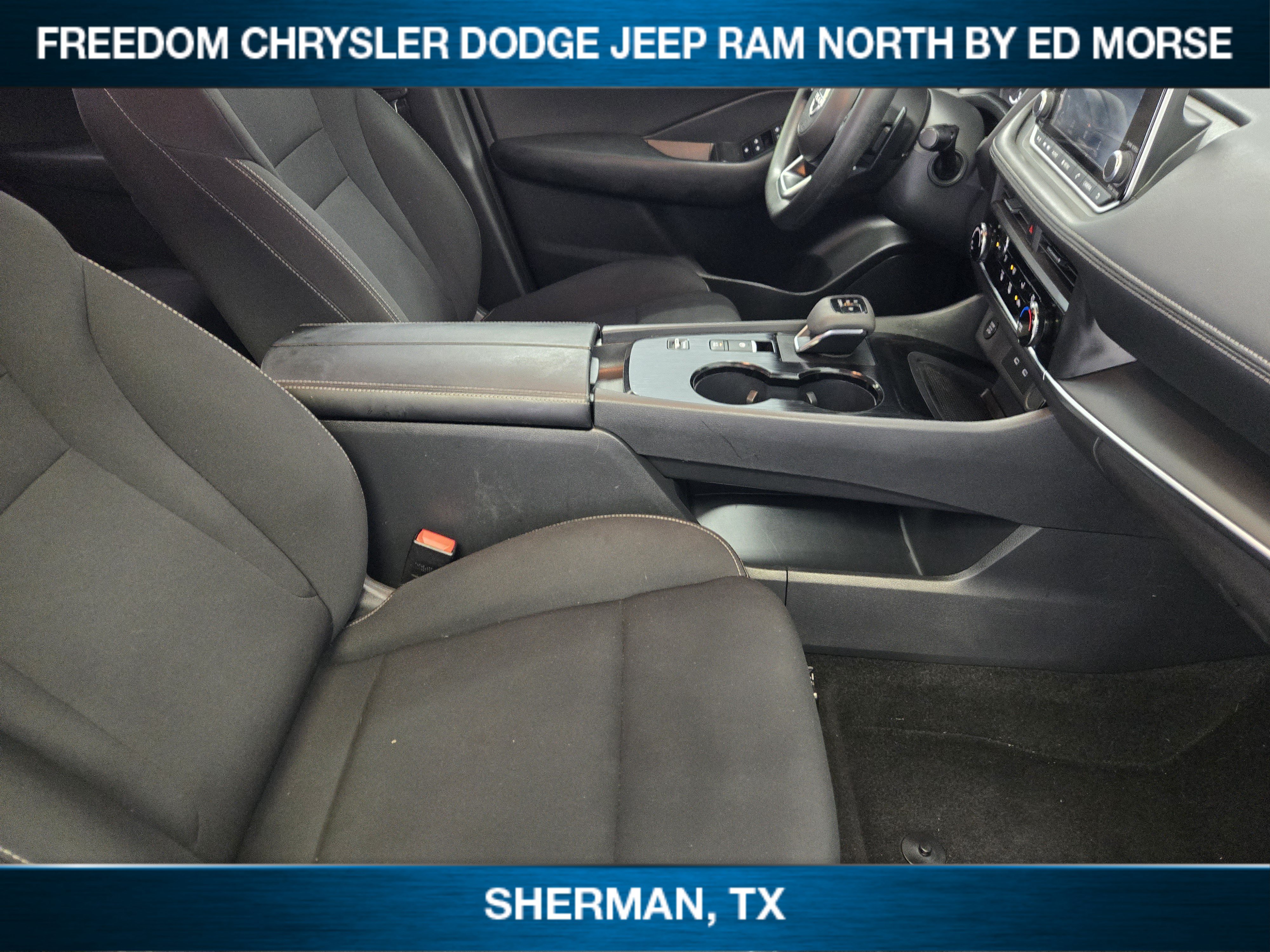 Used 2024 Nissan Rogue S FWD image 9