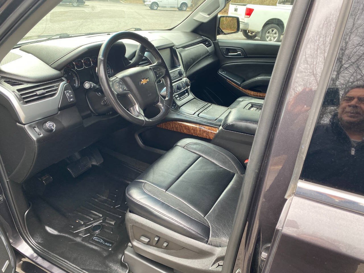 Used 2017 Chevrolet Tahoe Premier RWD image 12