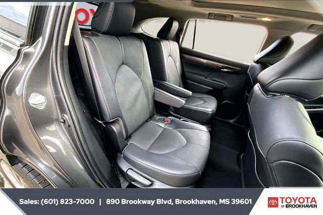 Used 2022 Toyota Highlander Platinum image 20