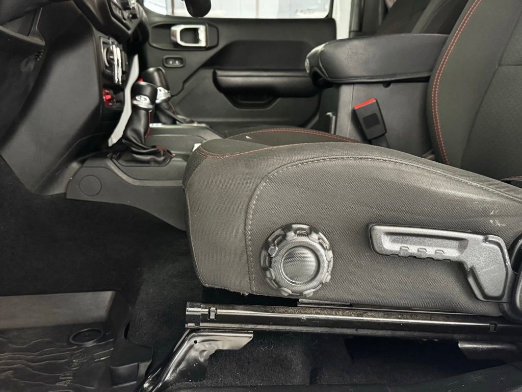 Used 2018 Jeep Wrangler Unlimited Rubicon image 9