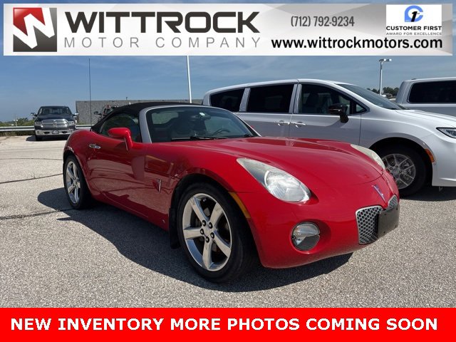 Used 2006 Pontiac Solstice Convertible w/ Premium Package image 1