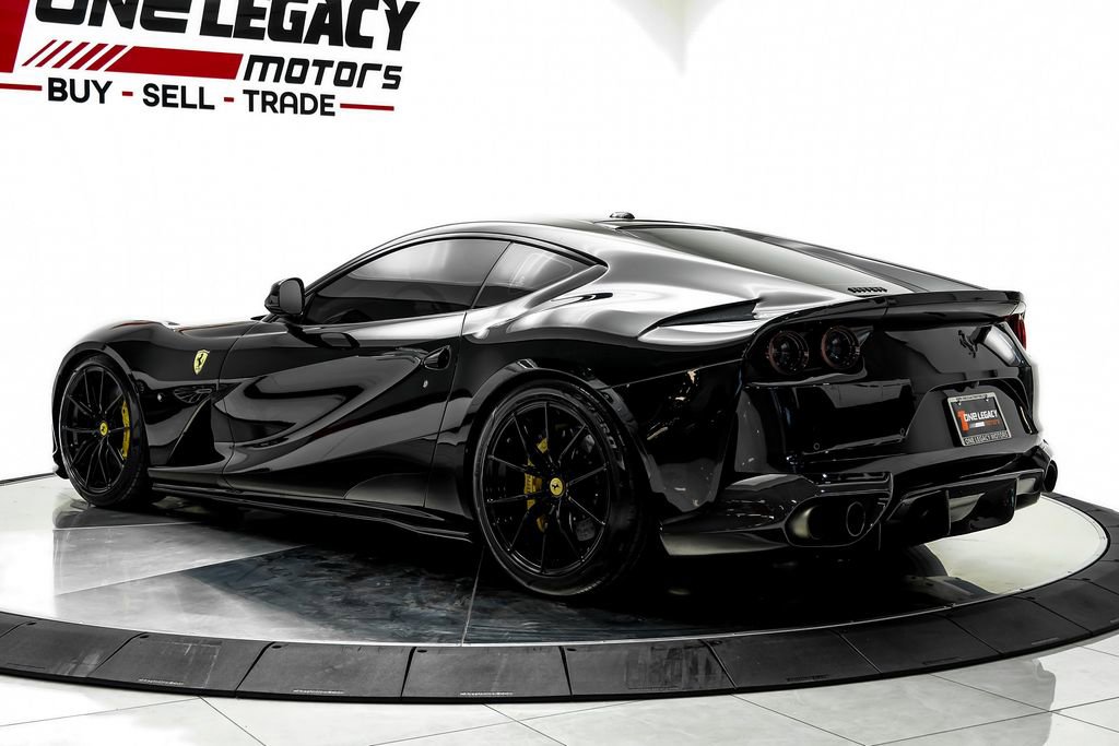 Used 2019 Ferrari 812 Superfast RWD image 13