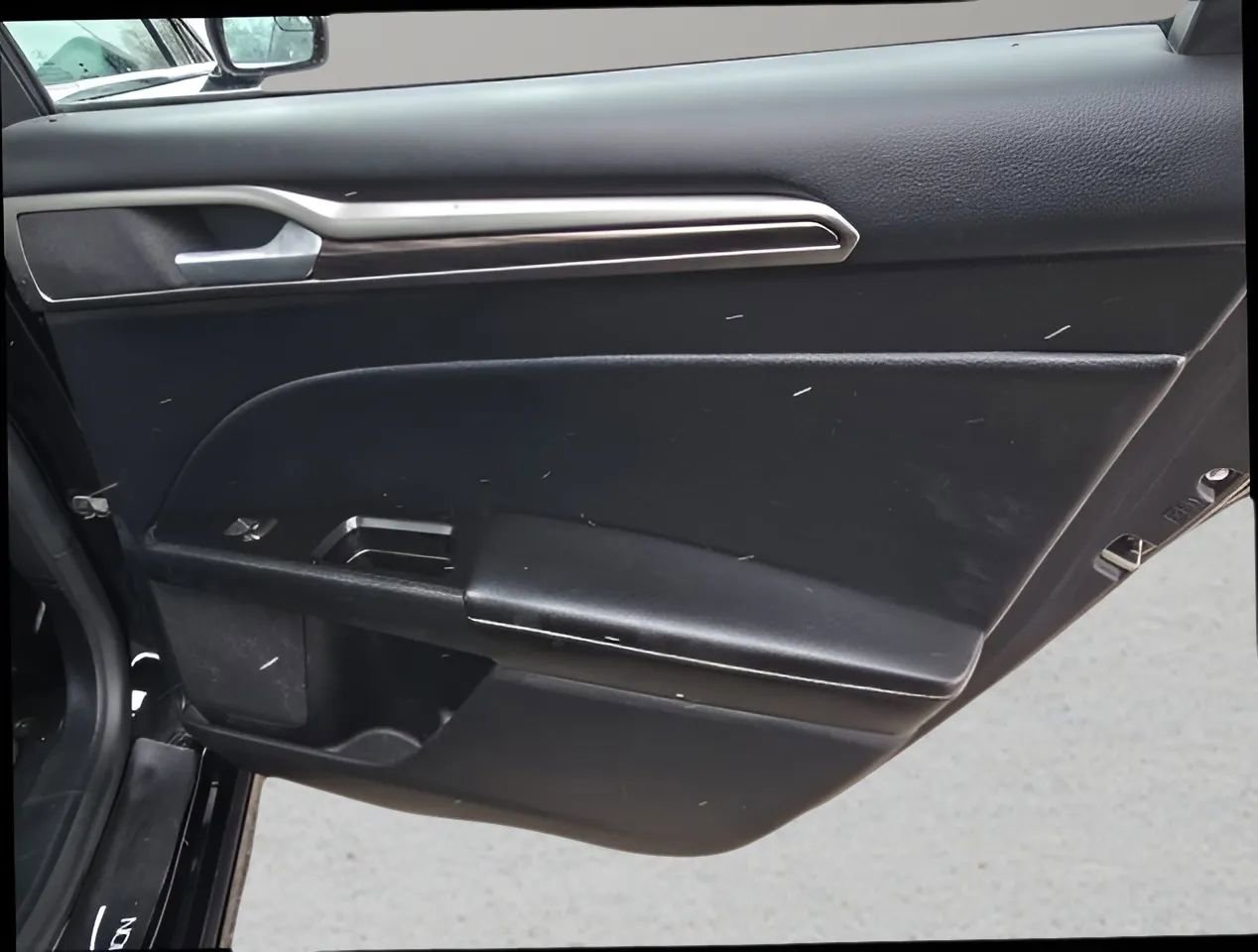 Used 2018 Ford Fusion SE w/ Fusion SE Technology Package image 17