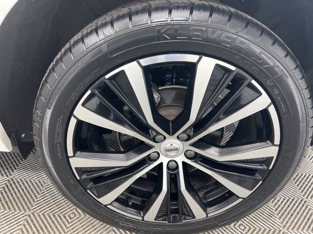Used 2023 Volvo XC60 B5 Plus w/ Climate Package image 10