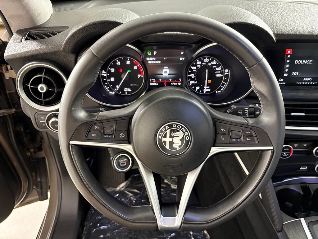 Used 2019 Alfa Romeo Stelvio w/ Nero Edizione RWD image 28