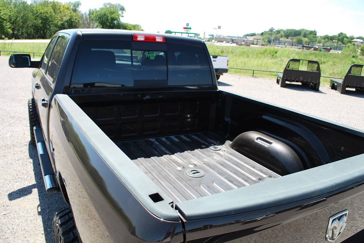 Used 2016 RAM 2500 SLT AWD/4WD image 9