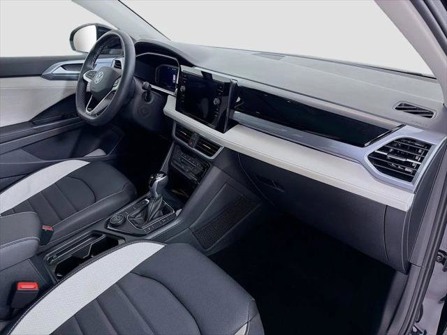 Used 2025 Volkswagen Taos SEL AWD/4WD image 31