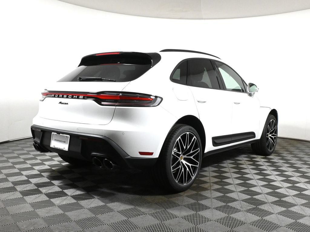 Used 2026 Porsche Macan AWD/4WD image 7