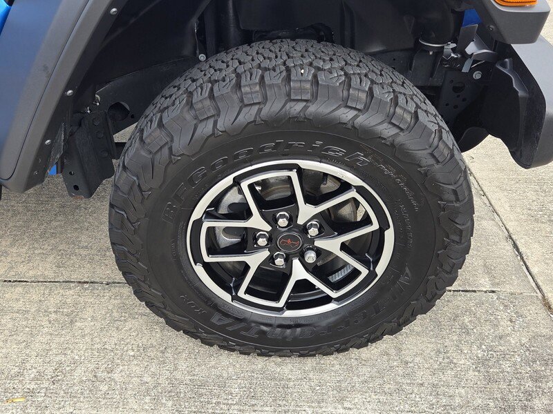 Certified 2024 Jeep Wrangler Unlimited Rubicon w/ Safety Group image 16