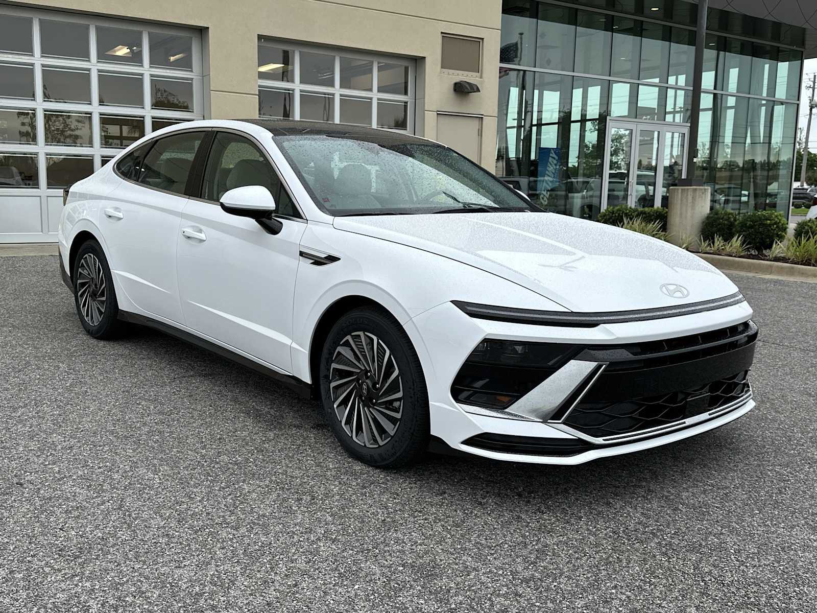 New 2026 Hyundai Sonata SEL FWD image 1