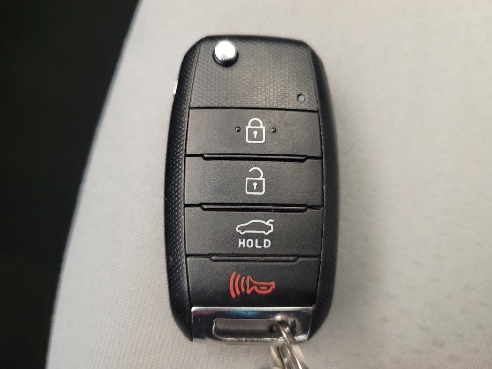 Used 2015 Kia Optima LX image 32