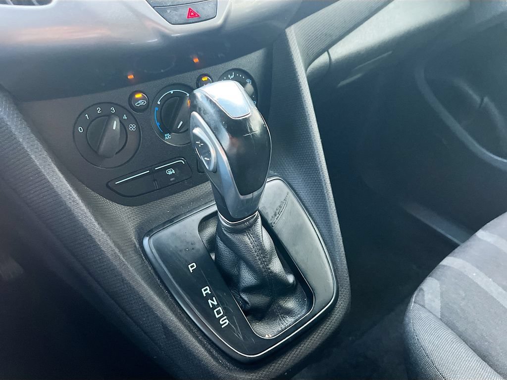 Used 2018 Ford Transit Connect XLT FWD image 16