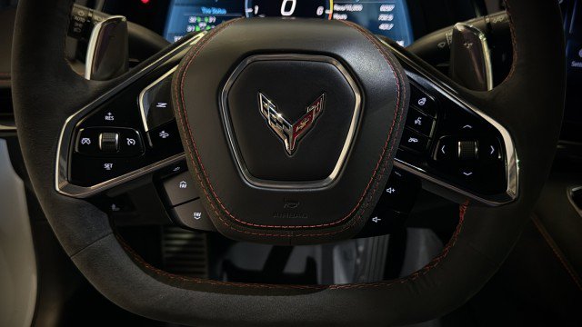 Used 2024 Chevrolet Corvette Stingray Premium Cpe w/ Z51 Performance Package RWD image 10