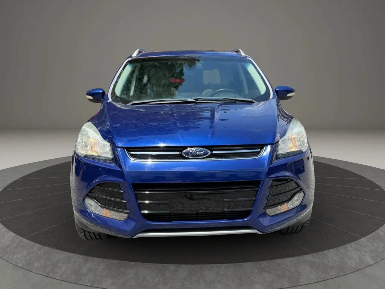 Used 2016 Ford Escape Titanium FWD image 2