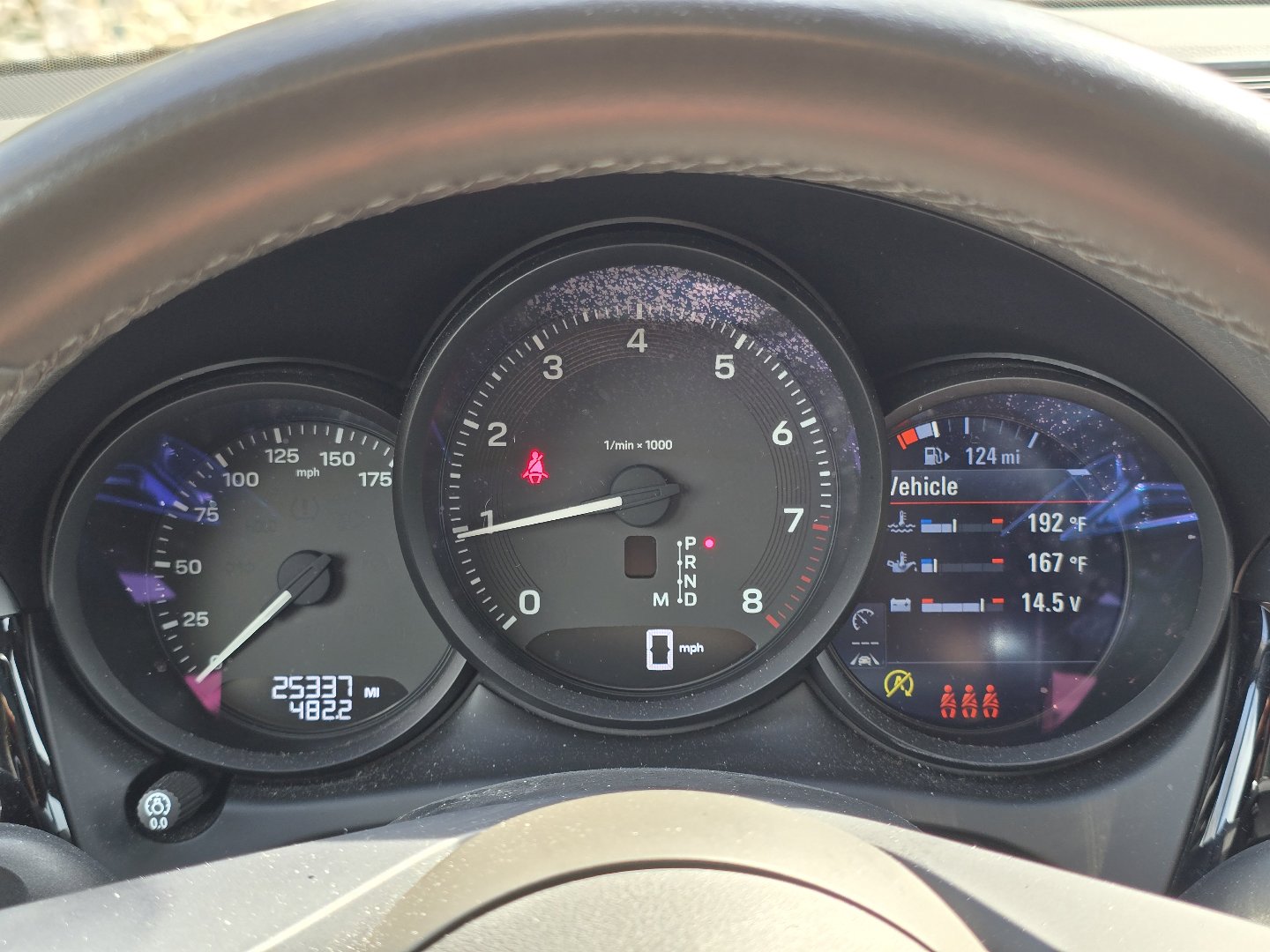 Used 2023 Porsche Macan Turbo image 31