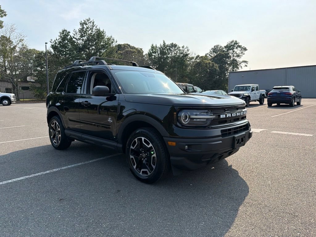 Used 2023 Ford Bronco Sport Outer Banks w/ Tech Package AWD/4WD image 4