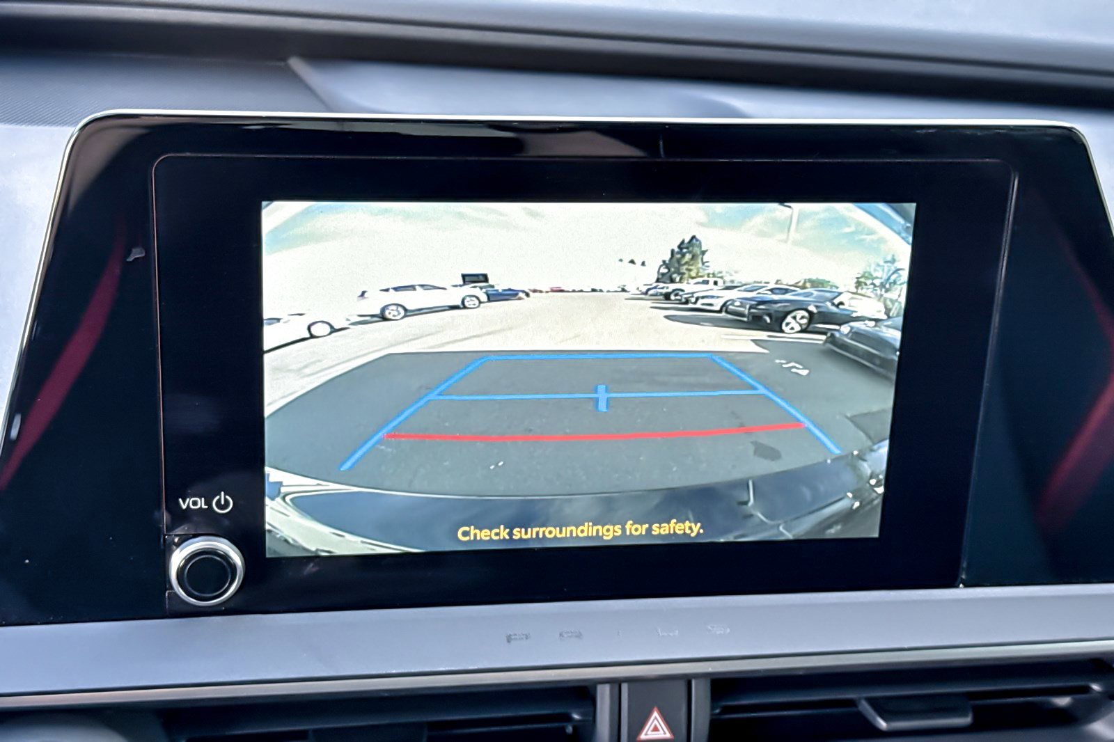 Used 2025 Toyota Prius Plug-In Hybrid image 24