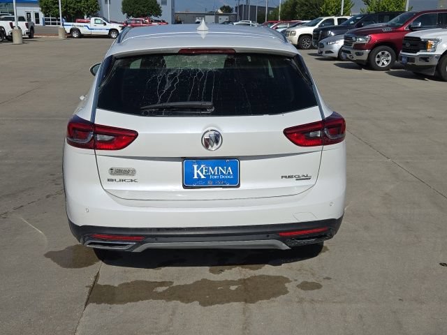 Used 2018 Buick Regal Essence w/ Driver Confidence Package #1 AWD/4WD image 6