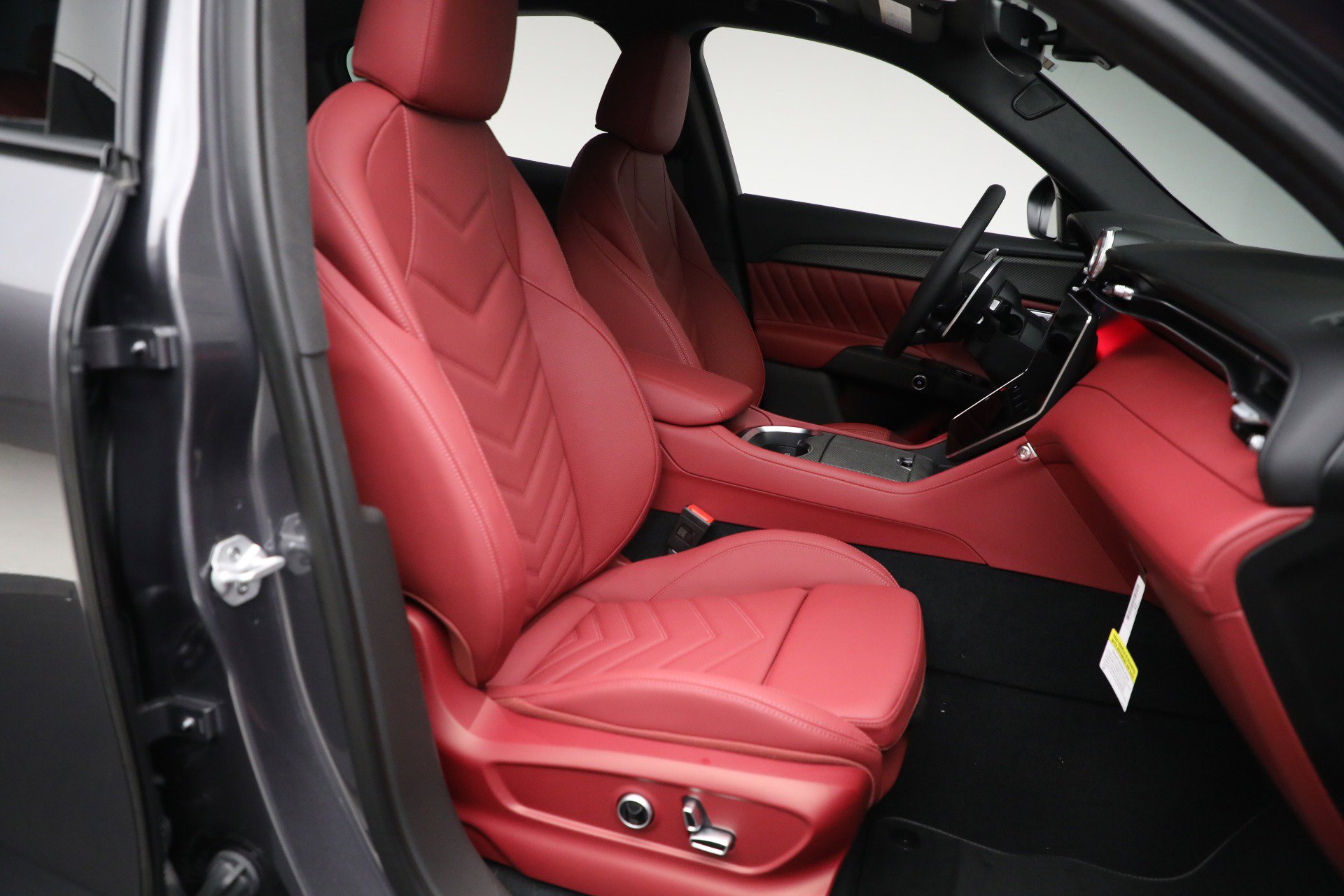 New 2025 Maserati Grecale Trofeo image 19