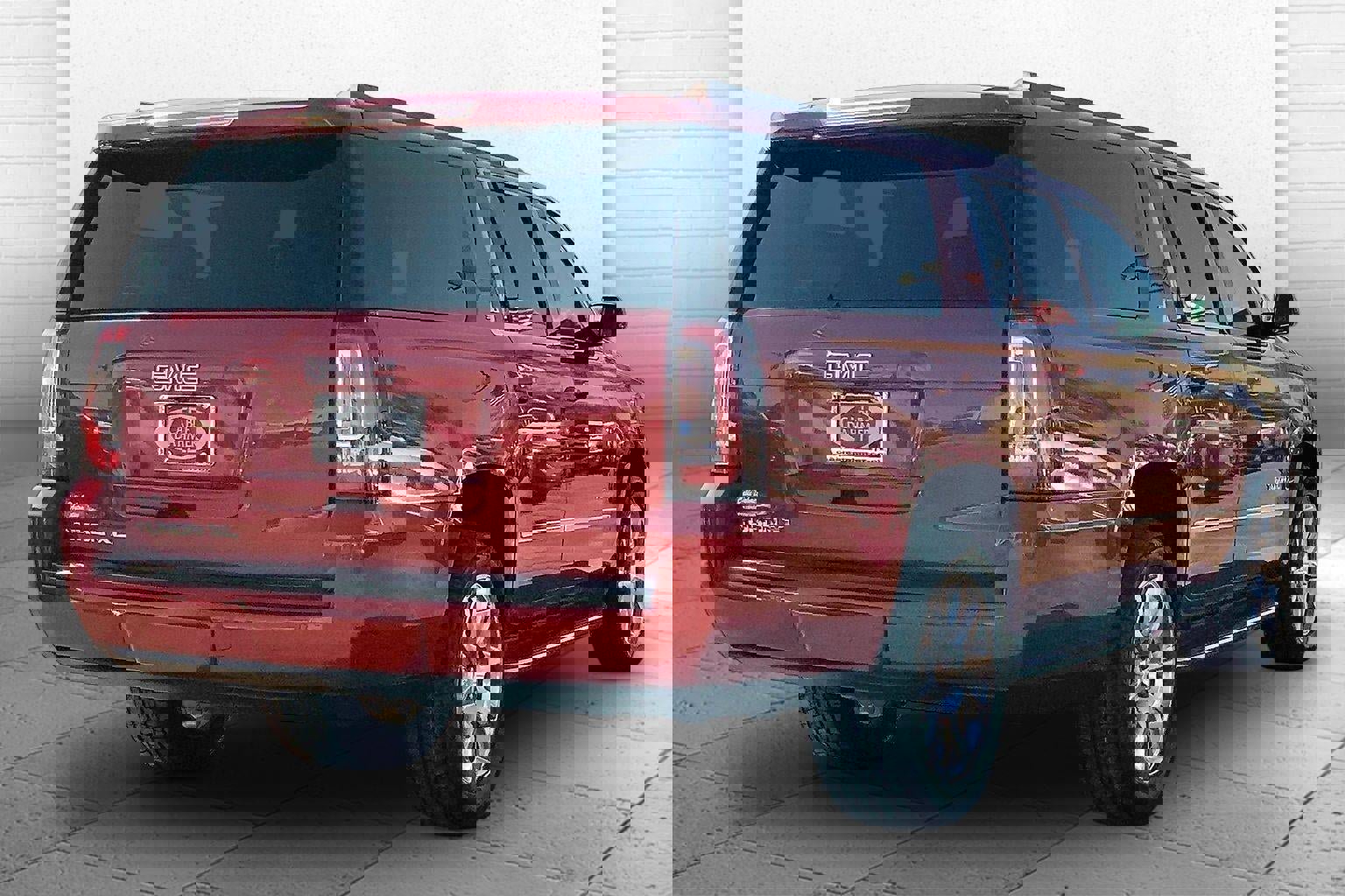 Used 2015 GMC Yukon XL SLT w/ Open Road Package AWD/4WD image 13