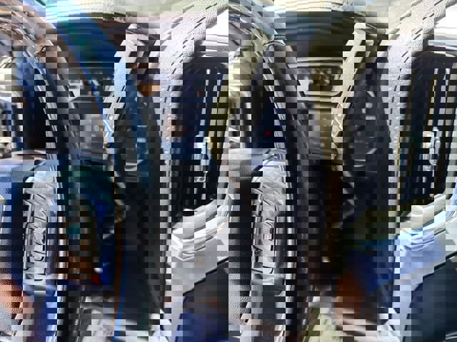 Used 2023 GMC Sierra 3500 SLE w/ SLE Value Package image 23