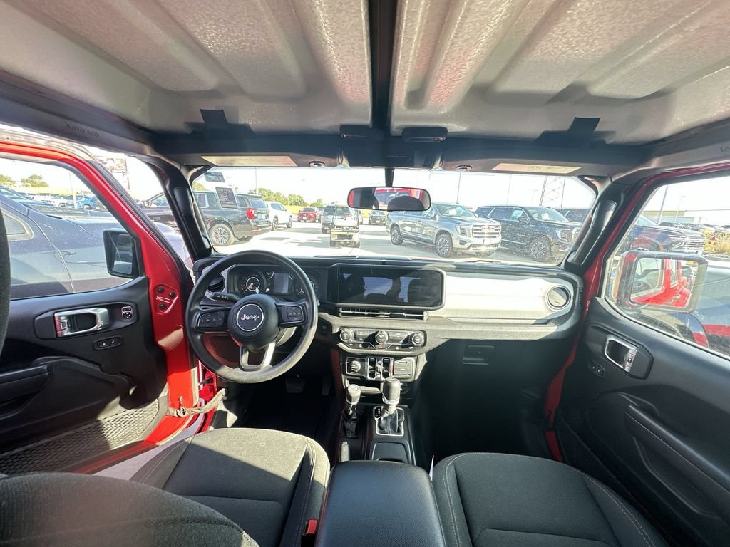 Used 2025 Jeep Gladiator Sport AWD/4WD image 21