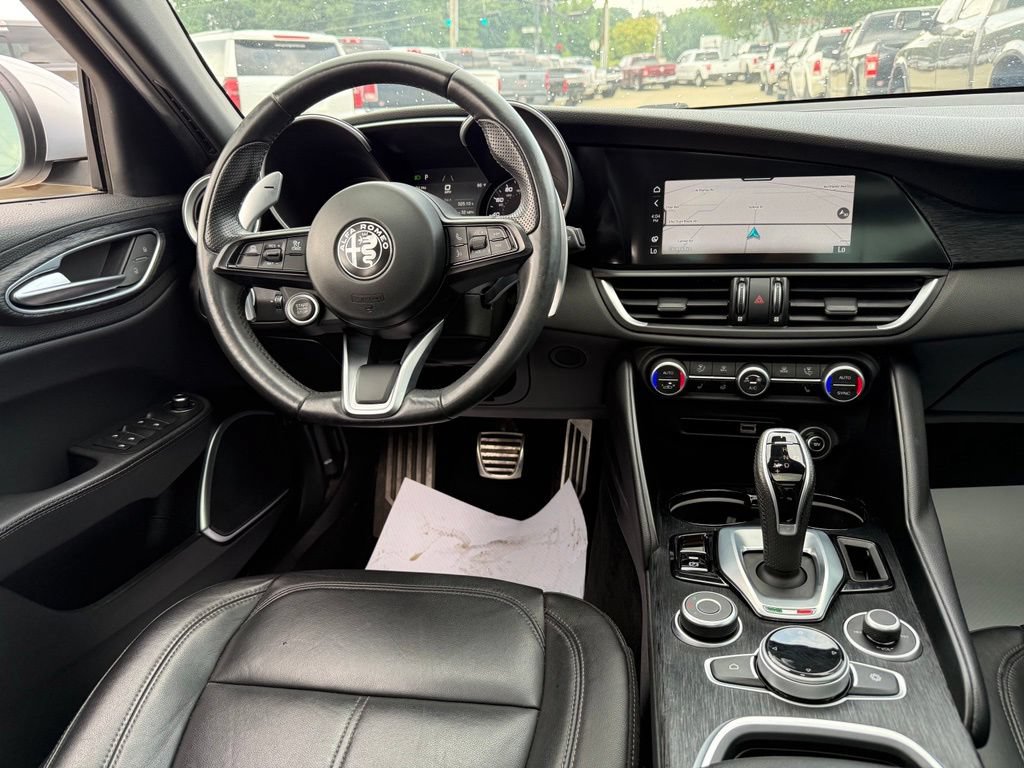 Used 2022 Alfa Romeo Giulia Sprint AWD/4WD image 12