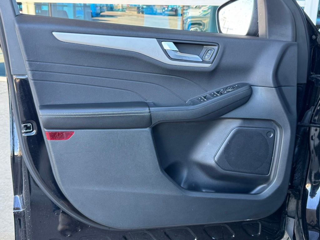 Used 2022 Ford Escape SEL image 15