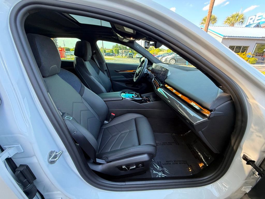 Used 2025 BMW i5 M60 w/ Premium Package AWD/4WD image 38