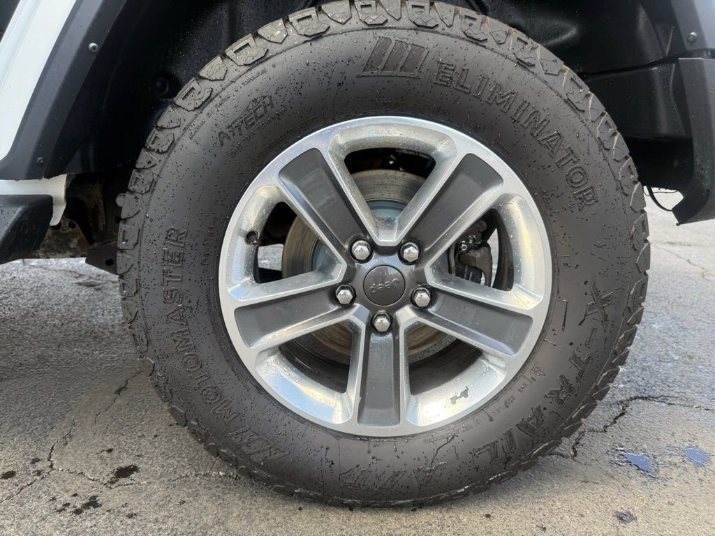 Used 2021 Jeep Wrangler Unlimited Sahara w/ Dual Top Group image 36