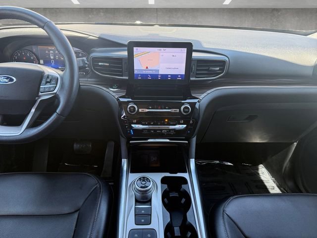 Used 2021 Ford Explorer Limited w/ Equipment Group 301A image 3