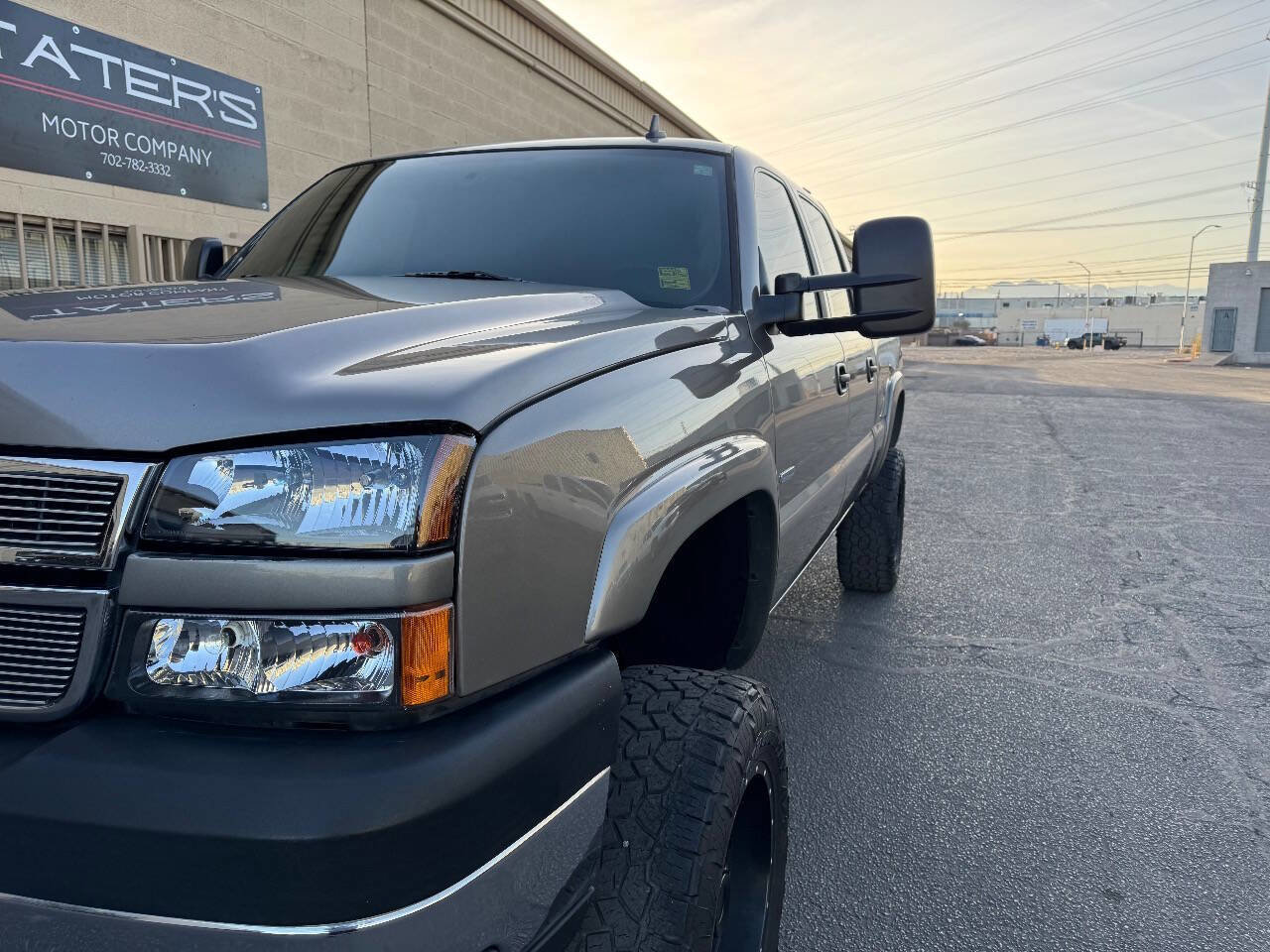 Used 2006 Chevrolet Silverado 2500 LT w/ Heavy-Duty Power Package image 13