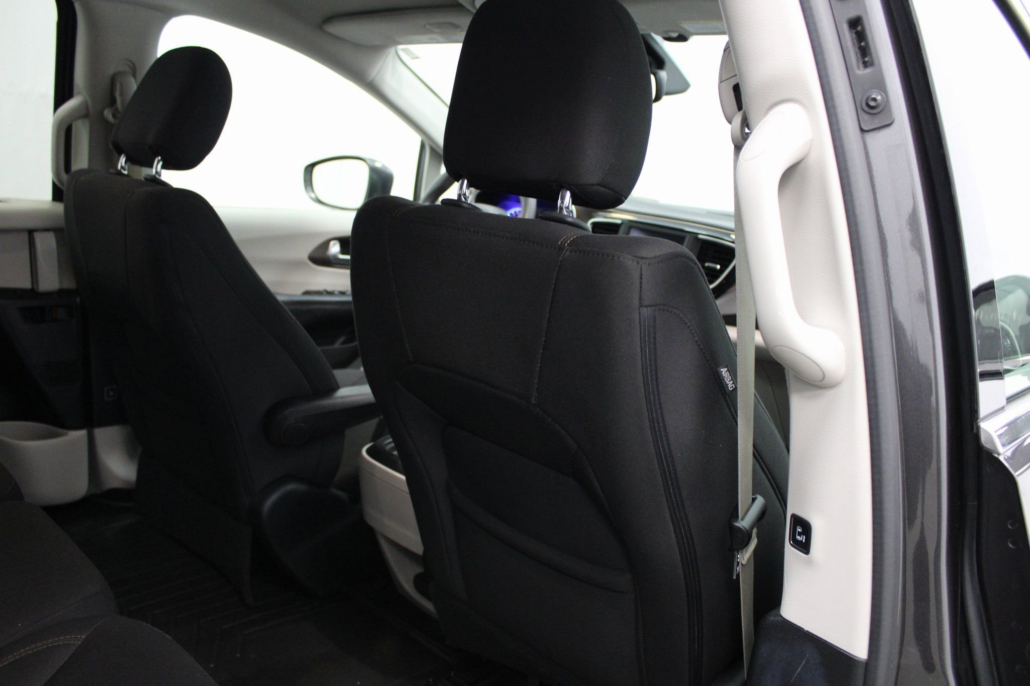 Used 2018 Chrysler Pacifica Touring Plus image 23