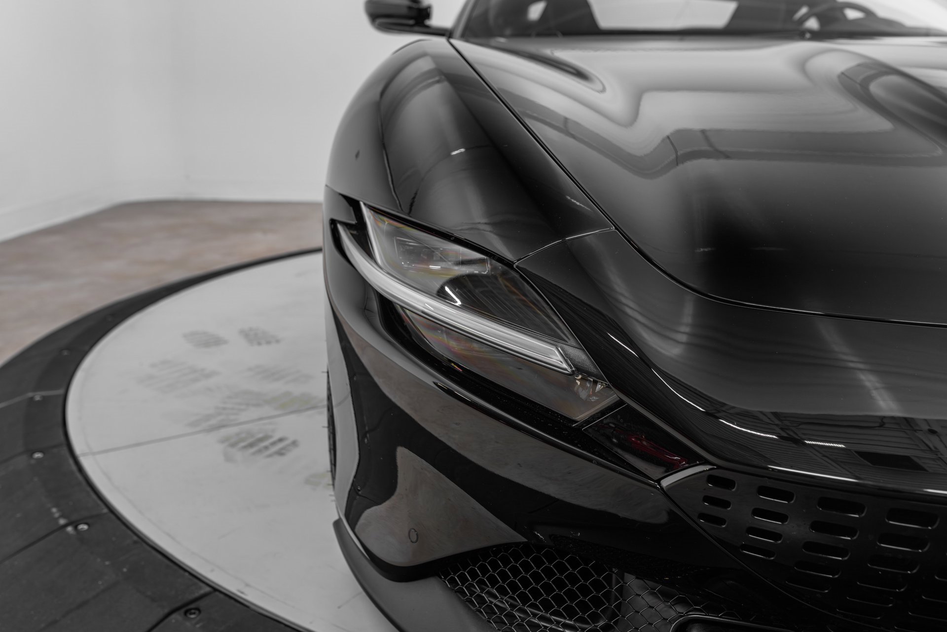 Certified 2024 Ferrari Roma Base image 45