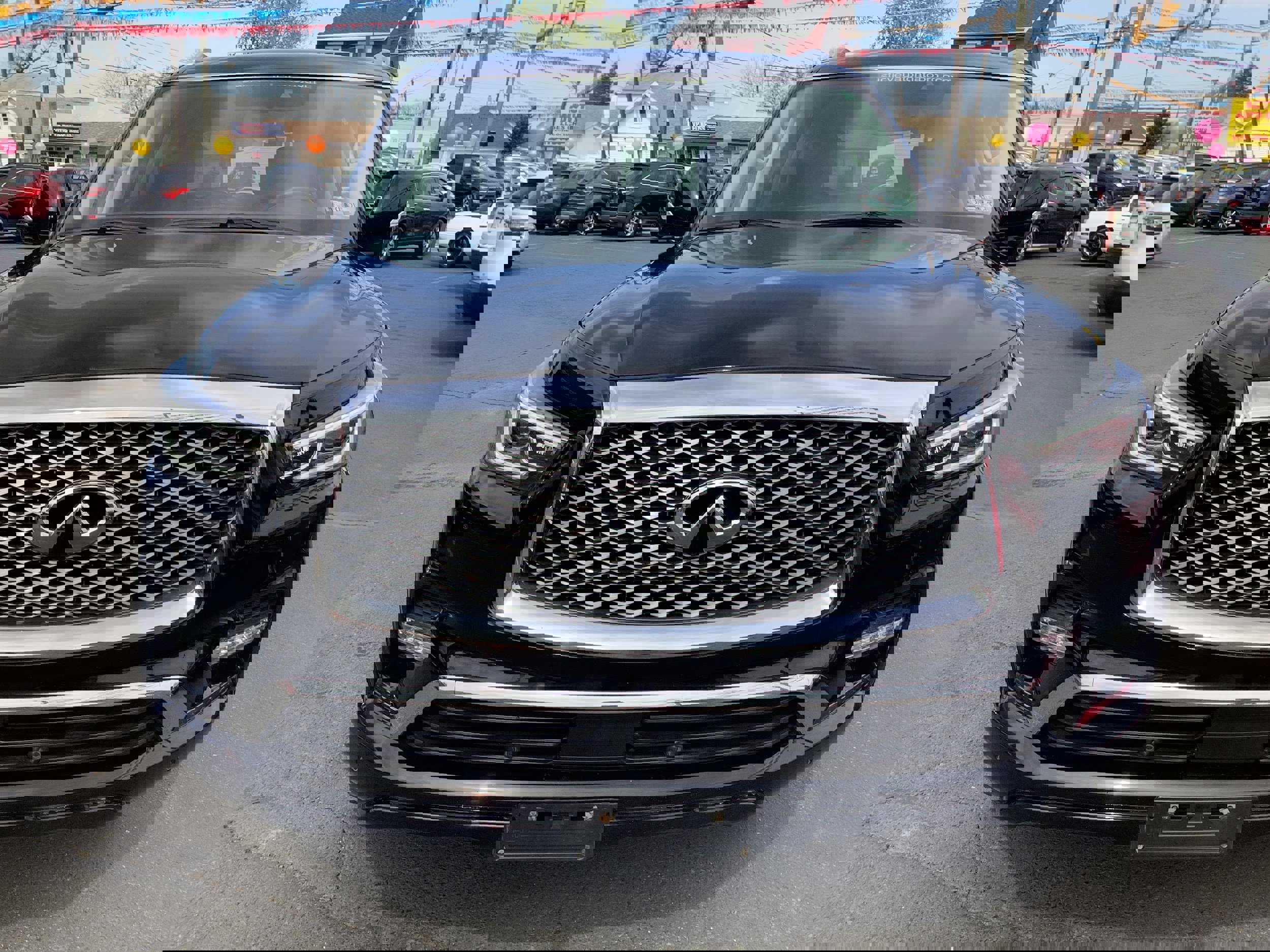 Used 2019 INFINITI QX80 Luxe w/ 22" Wheel Package image 2