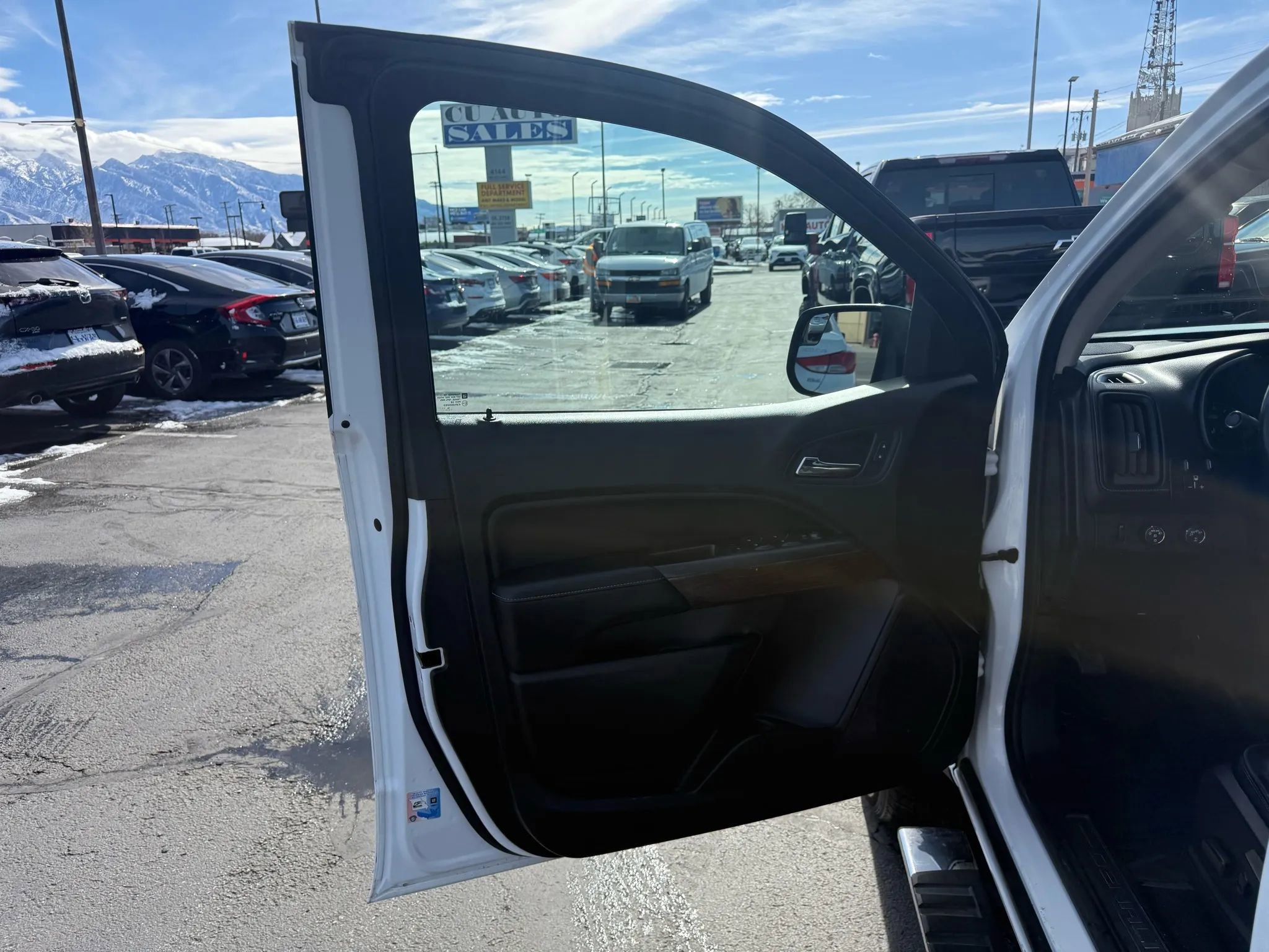 Used 2017 GMC Canyon Denali image 24