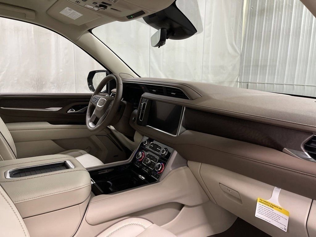Used 2024 GMC Yukon XL Denali w/ Advanced Technology Package image 35