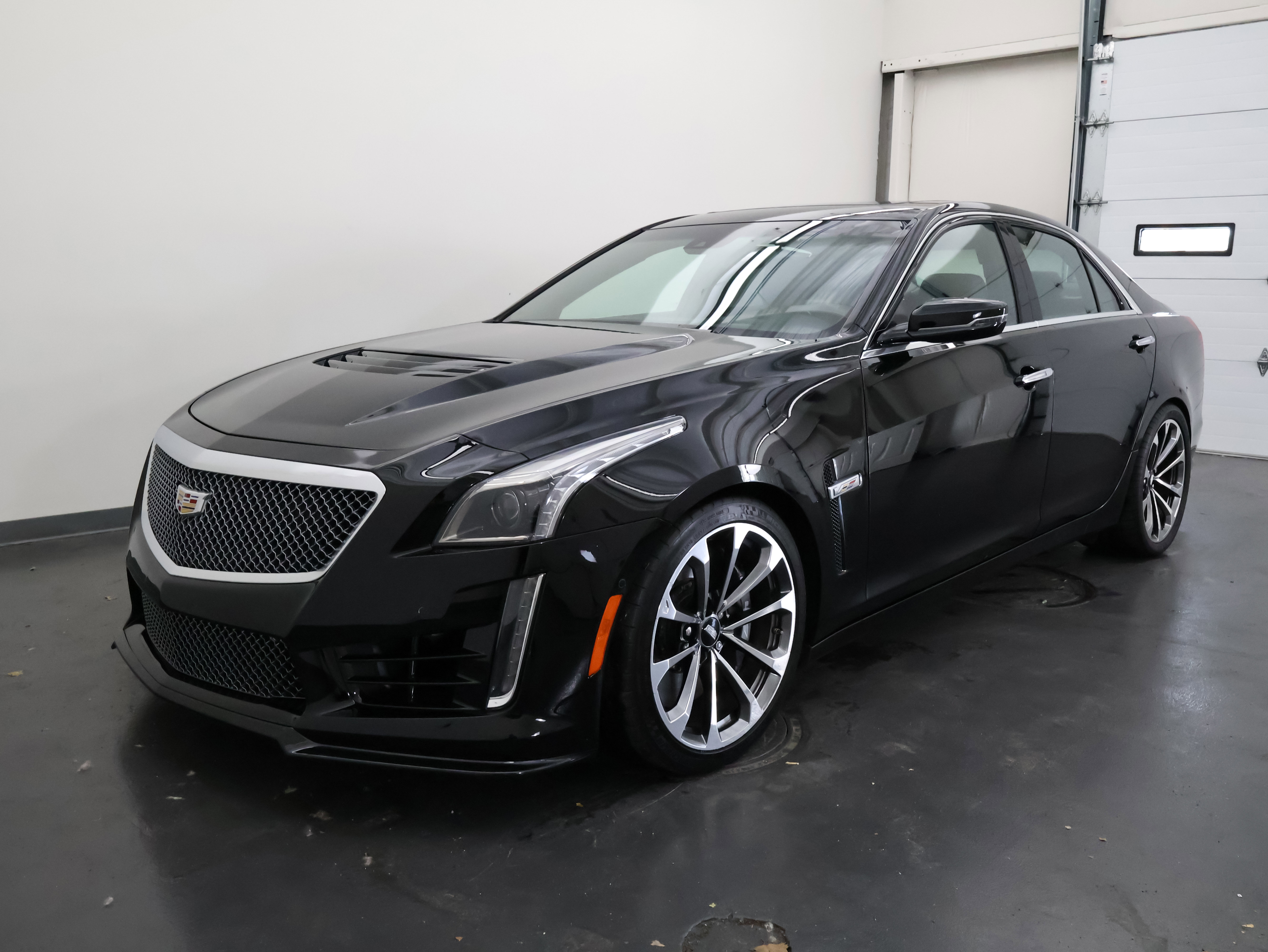 Used 2019 Cadillac CTS V w/ Luxury Package RWD image 7