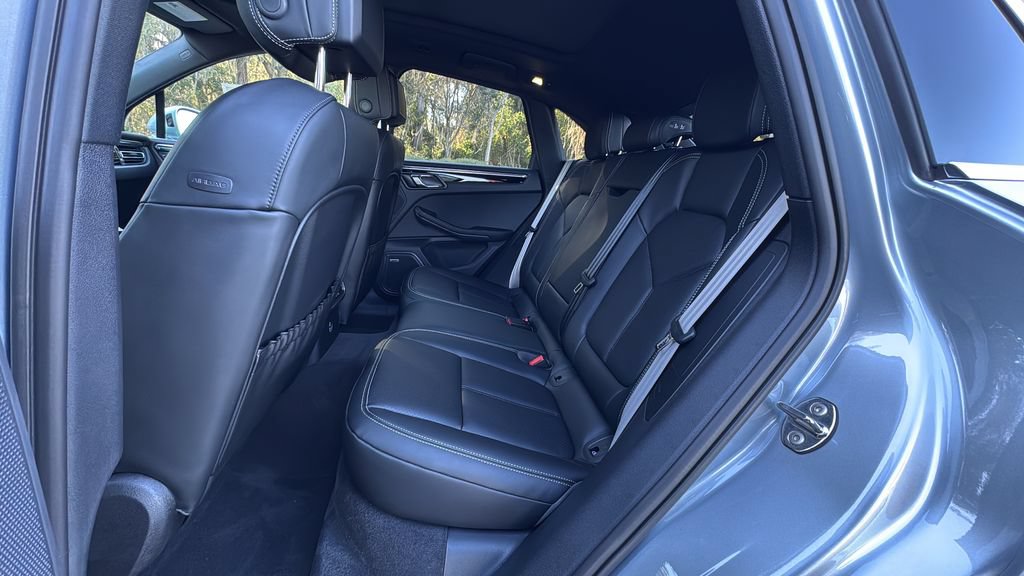New 2026 Porsche Macan AWD/4WD image 16