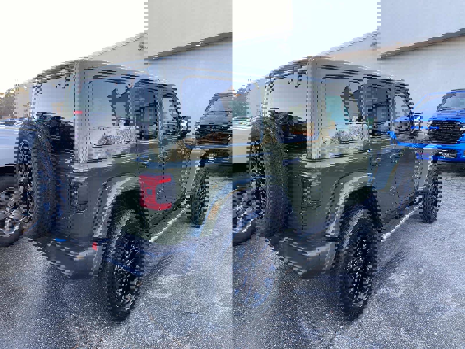 Used 2024 Jeep Wrangler Sahara w/ Technology Group image 3