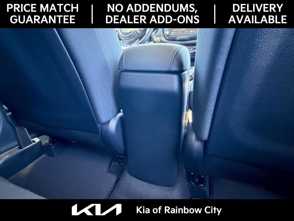 Used 2025 Kia Soul LX w/ LX Technology Package FWD image 22